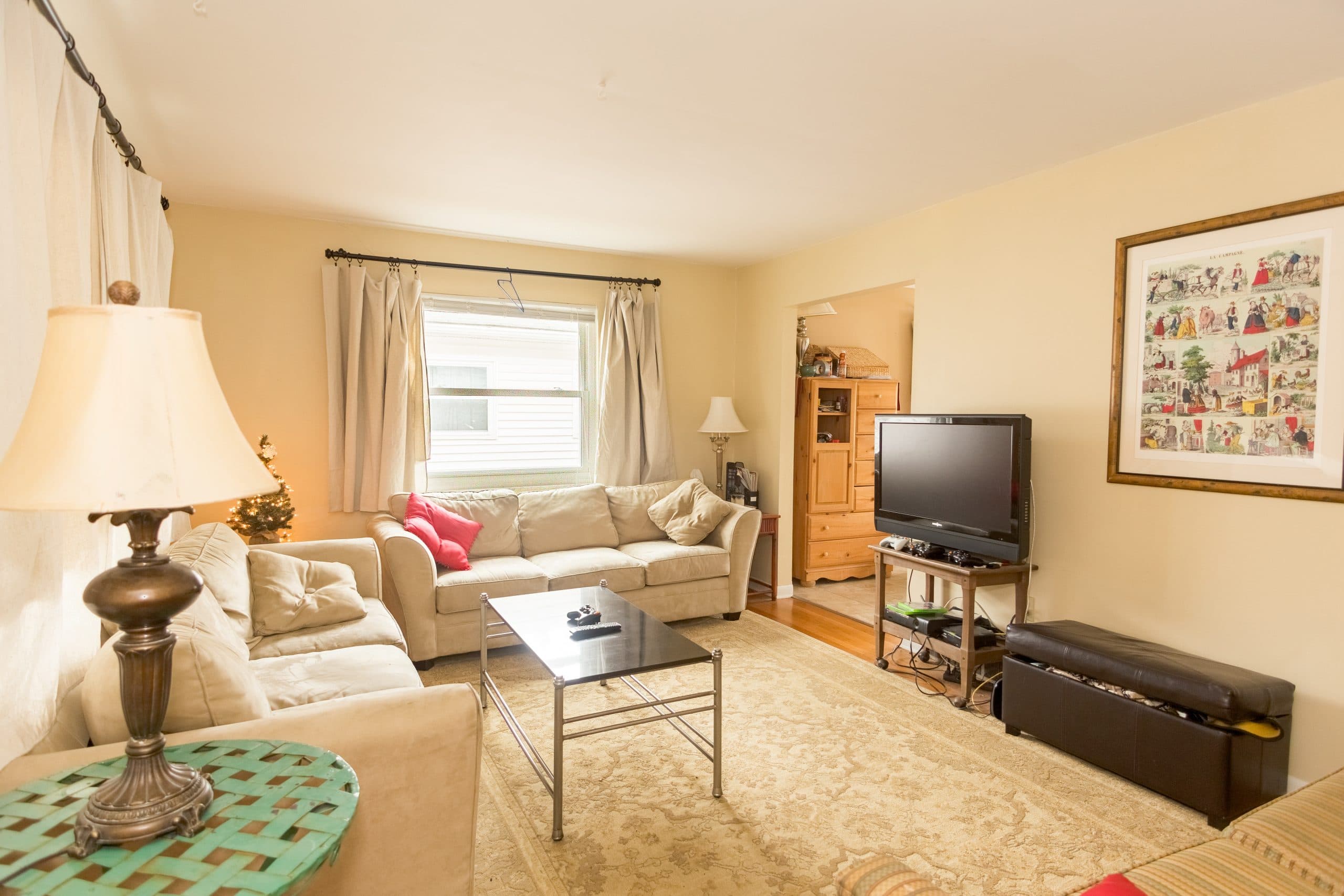 Keep Your “Clean House” New Year’s Resolution With These Tips