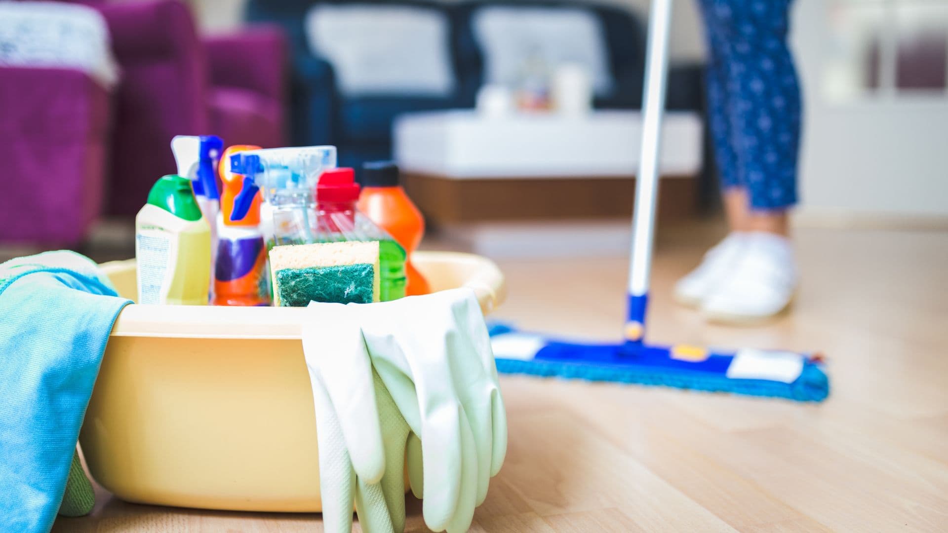 Smart Choice’s Guide to Fall Cleaning for Busy Homeowners
